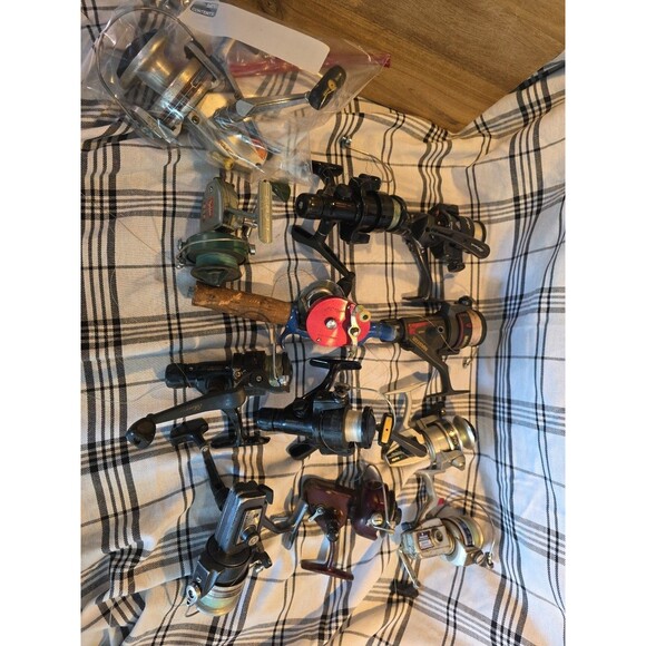 Vintage Fishing Reel Lot Of 12- Zebco 7020 Shakespeare Heddon‎ JC Higgins Ryobi - Picture 1 of 6